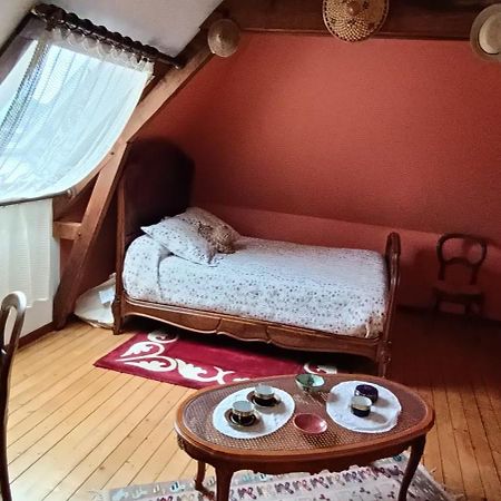 Agreables Chambres D'Hotes Pres Du Centre Ville Avec Jardin Le Mans Exterior photo